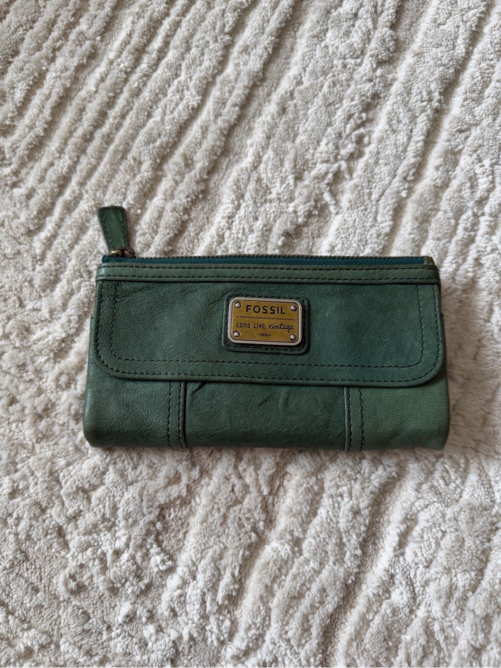 Fossil Dark Green Leather Clutch Wallet with Brass Plaque